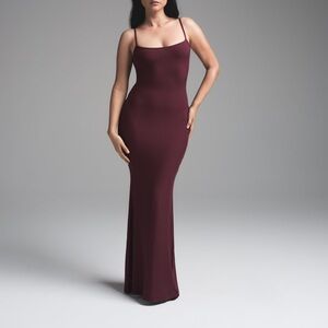 SKIMS SOFT LOUNGE PETITE LONG SLIP DRESS IN BORDEAUX S SP